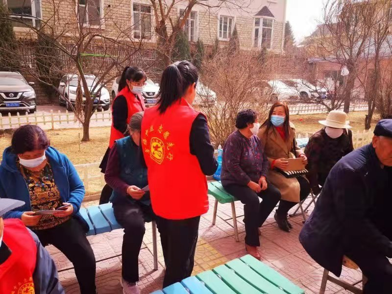 城中区总寨镇：“红色小喇叭”志愿服务队首秀开讲